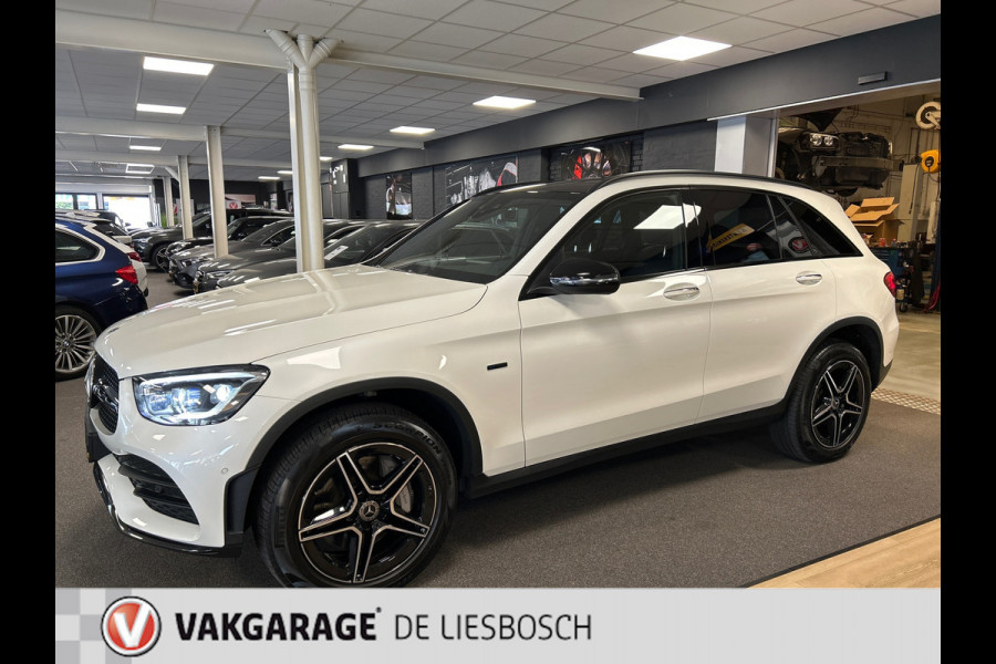 Mercedes-Benz GLC 300e 4MATIC Premium Plus AMG / pano / leer / memory / camera / elec klep