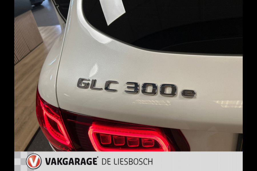 Mercedes-Benz GLC 300e 4MATIC Premium Plus AMG / pano / leer / memory / camera / elec klep