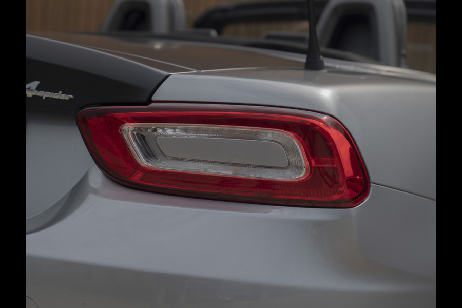 Abarth 124 Spider 1.4T 170pk | Handbak | Bose | 1e eigenaar | NL-auto