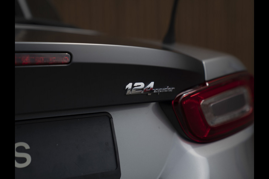 Abarth 124 Spider 1.4T 170pk | Handbak | Bose | 1e eigenaar | NL-auto
