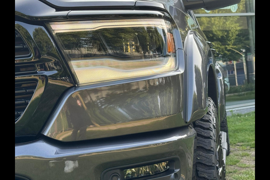 Dodge Ram 1500 5.7 V8 Laramie WIDEBODY H&K PANO 22 INCH Incl. lpg, deksel en widebody ALL IN PRIJS!!!
