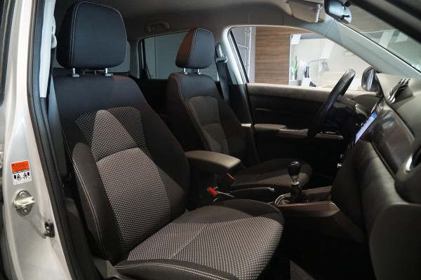 Suzuki Vitara 1.4 Boosterjet Select Smart Hybrid + STOELVERWARMING / CAMERA