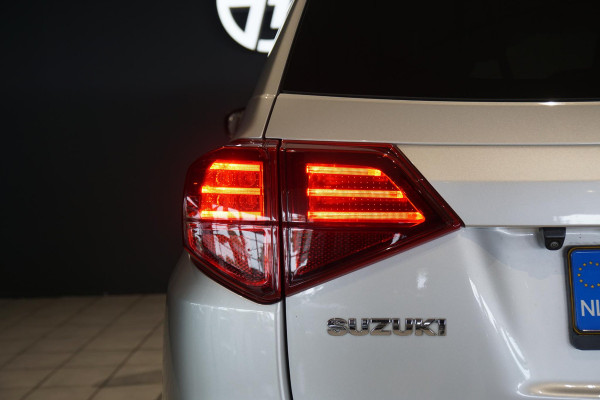 Suzuki Vitara 1.4 Boosterjet Select Smart Hybrid + STOELVERWARMING / CAMERA