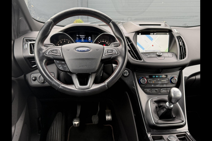 Ford Kuga 1.5 EcoBoost ST Line Navi,Camera,Trekhaak,Clima,Halfleder,Pdc V+A,120pk,Lm velgen,6 Bak,Apk tot 06-2026