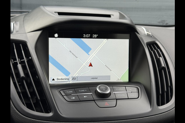 Ford Kuga 1.5 EcoBoost ST Line Navi,Camera,Trekhaak,Clima,Halfleder,Pdc V+A,120pk,Lm velgen,6 Bak,Apk tot 06-2026