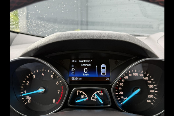 Ford Kuga 1.5 EcoBoost ST Line Navi,Camera,Trekhaak,Clima,Halfleder,Pdc V+A,120pk,Lm velgen,6 Bak,Apk tot 06-2026