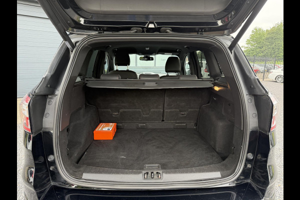 Ford Kuga 1.5 EcoBoost ST Line Navi,Camera,Trekhaak,Clima,Halfleder,Pdc V+A,120pk,Lm velgen,6 Bak,Apk tot 06-2026