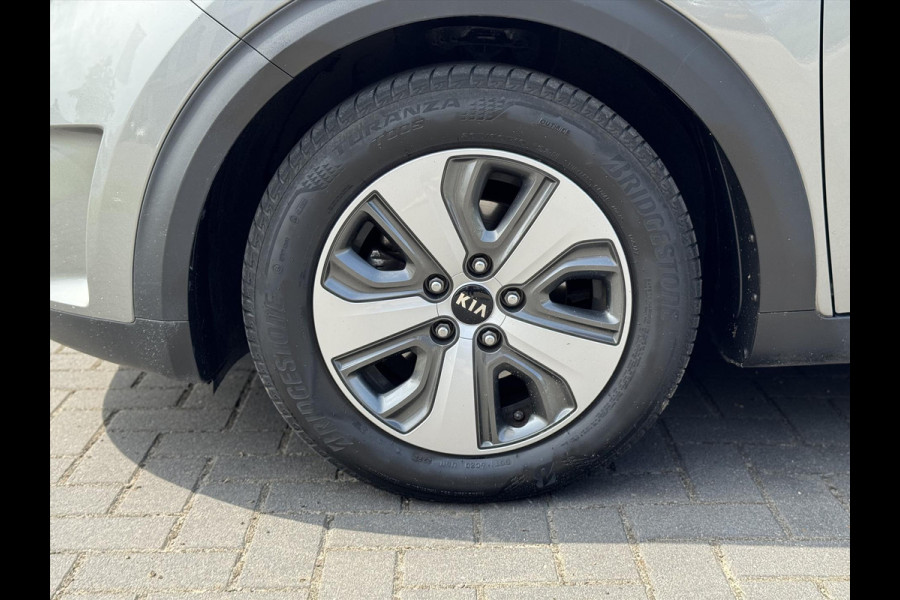 Kia Niro 1.6 GDi Hybrid DynamicLine | Parkeersensoren, Navigatie, Parkeercamera, Apple CarPlay/Android auto