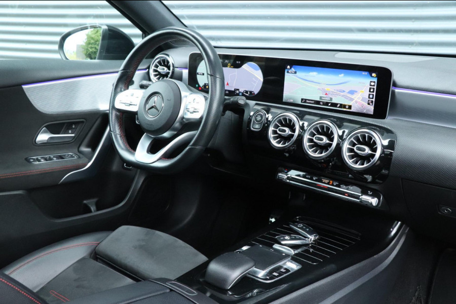 Mercedes-Benz A-Klasse 200 AMG | PANO - SFEER - VOLL!