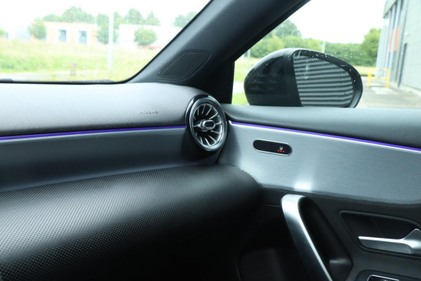 Mercedes-Benz A-Klasse 200 AMG | PANO - SFEER - VOLL!