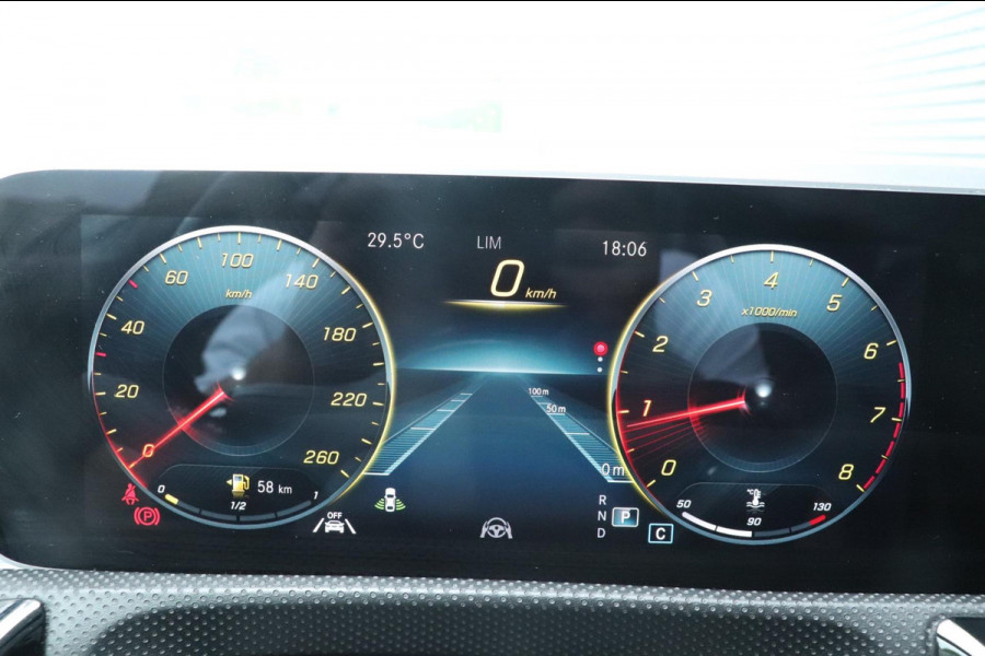 Mercedes-Benz A-Klasse 200 AMG | PANO - SFEER - VOLL!