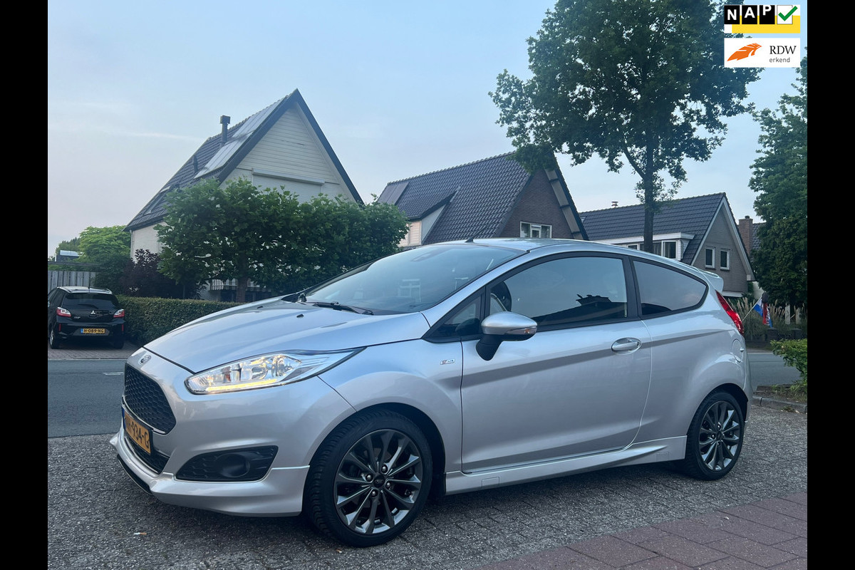 Ford Fiesta 1.0 EcoBoost ST Line 125 PK - NL-AUTO-NAP. Ford Fiesta 1.0 EcoBoost ST Line 125 PK - NL-AUTO-NAP.
