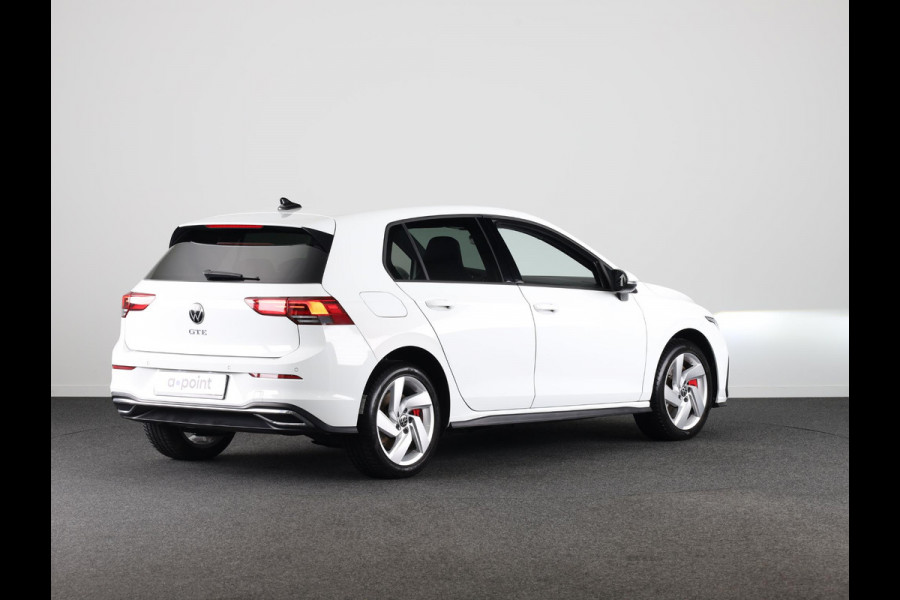 Volkswagen Golf 1.4 eHybrid GTE 245 pk Automaat (DSG) | Navigatie | Parkeersensoren | Adaptieve cruise control | Autom. airco (3 zones) | Stoelverwarming |