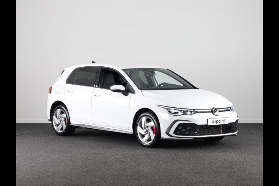 Volkswagen Golf 1.4 eHybrid GTE 245 pk Automaat (DSG) | Navigatie | Parkeersensoren | Adaptieve cruise control | Autom. airco (3 zones) | Stoelverwarming |