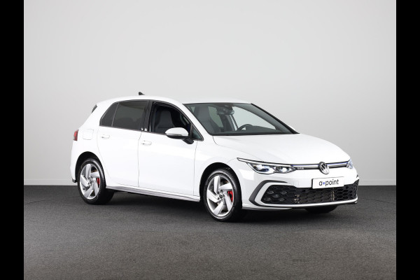 Volkswagen Golf 1.4 eHybrid GTE 245 pk Automaat (DSG) | Navigatie | Parkeersensoren | Adaptieve cruise control | Autom. airco (3 zones) | Stoelverwarming |