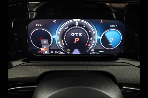 Volkswagen Golf 1.4 eHybrid GTE 245 pk Automaat (DSG) | Navigatie | Parkeersensoren | Adaptieve cruise control | Autom. airco (3 zones) | Stoelverwarming |