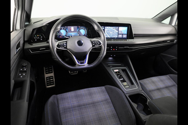 Volkswagen Golf 1.4 eHybrid GTE 245 pk Automaat (DSG) | Navigatie | Parkeersensoren | Adaptieve cruise control | Autom. airco (3 zones) | Stoelverwarming |