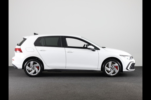 Volkswagen Golf 1.4 eHybrid GTE 245 pk Automaat (DSG) | Navigatie | Parkeersensoren | Adaptieve cruise control | Autom. airco (3 zones) | Stoelverwarming |