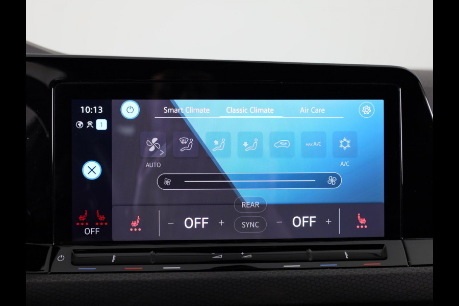 Volkswagen Golf 1.4 eHybrid GTE 245 pk Automaat (DSG) | Navigatie | Parkeersensoren | Adaptieve cruise control | Autom. airco (3 zones) | Stoelverwarming |
