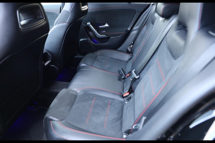 Mercedes-Benz CLA-Klasse Shooting Brake 200 AMG 45 Look / AUT / Navi / Ecc / Lane Assist / Cruise Control / Open Pano / 20 Inch