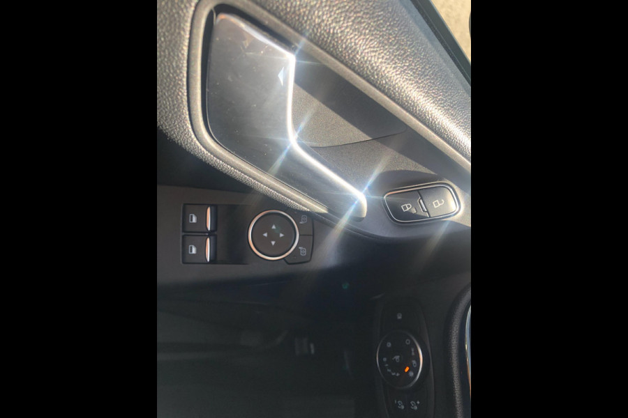 Ford Fiesta 1.1 Trend 85pk 5 deurs | Navigatie | Apple Carplay/Android auto | Airco | Bluetooth
