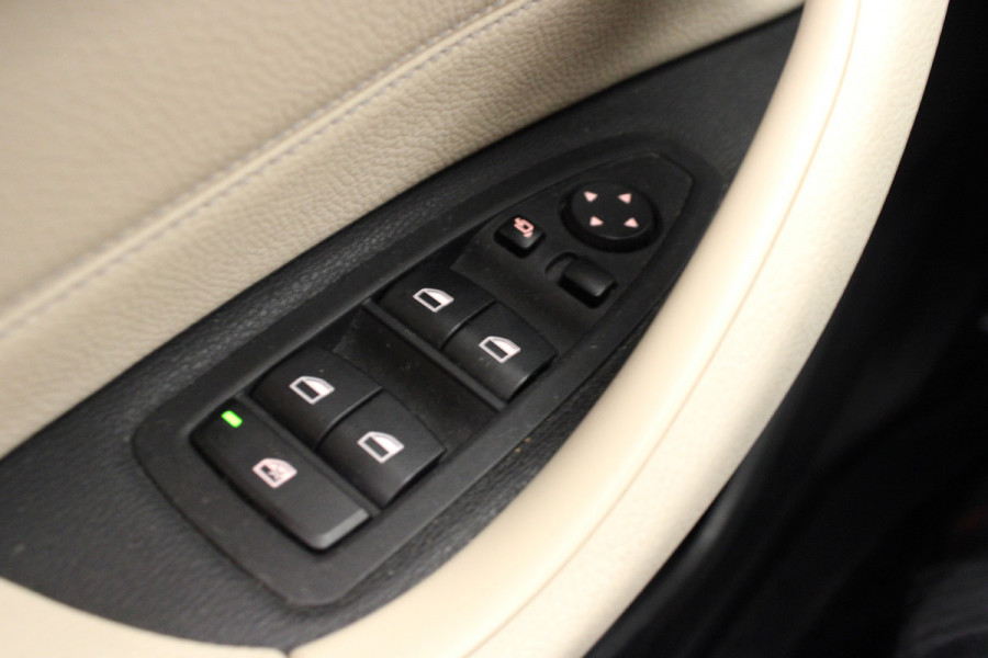 BMW X1 sDrive18i High Executive