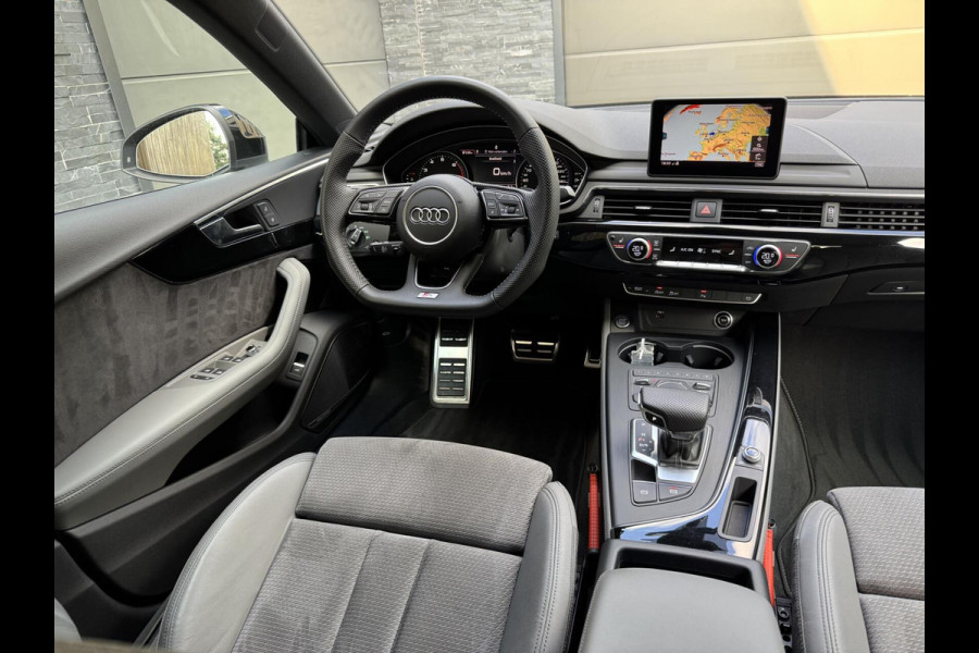 Audi A5 Sportback 35 TFSI S-line black edition Automaat | Navigatiesysteem | Bang&Olufsen audio | Leer/alcantara grijs | Adaptieve cruis