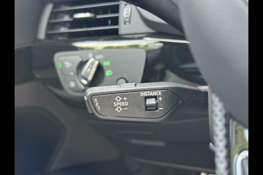 Audi A5 Sportback 35 TFSI S-line black edition Automaat | Navigatiesysteem | Bang&Olufsen audio | Leer/alcantara grijs | Adaptieve cruis