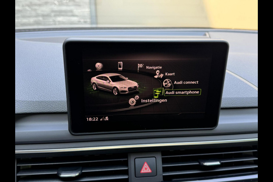 Audi A5 Sportback 35 TFSI S-line black edition Automaat | Navigatiesysteem | Bang&Olufsen audio | Leer/alcantara grijs | Adaptieve cruis