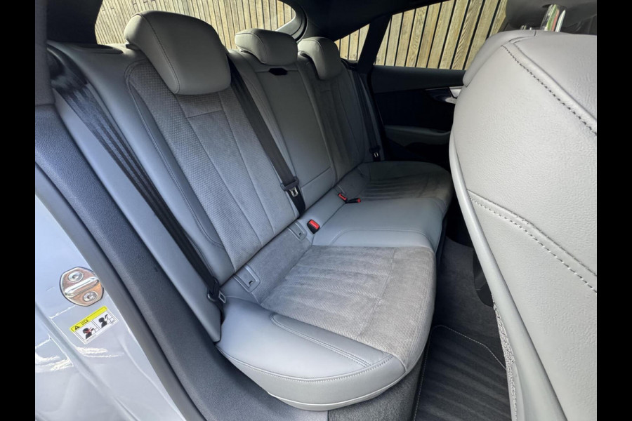 Audi A5 Sportback 35 TFSI S-line black edition Automaat | Navigatiesysteem | Bang&Olufsen audio | Leer/alcantara grijs | Adaptieve cruis