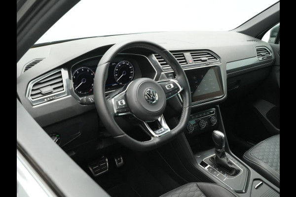 Volkswagen Tiguan 1.4 TSI 150pk DSG Highline R-Line Trekhaak Leder Camera Navigatie 43