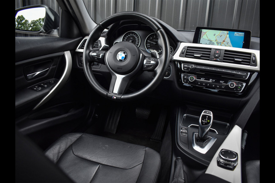 BMW 3-serie 320i CENTENNIAL HIGH EXECUTIVE | 184PK | LED | NL-AUTO | SCHUIF-/-DAK | 19INCH. | PROF. NAVI | STOELVERWARMING | PDC | LEDER