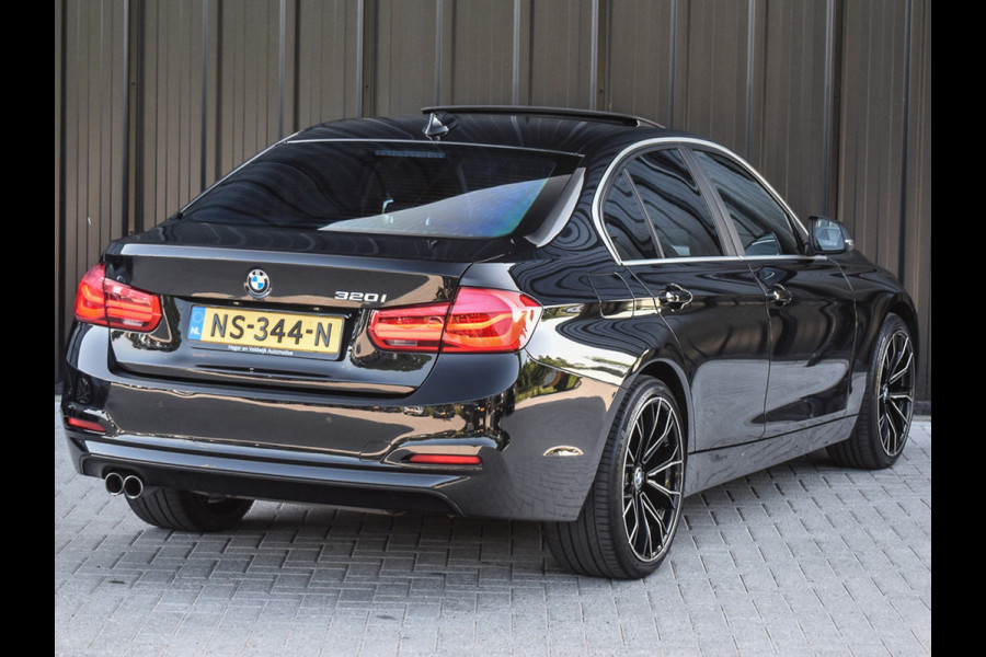 BMW 3-serie 320i CENTENNIAL HIGH EXECUTIVE | 184PK | LED | NL-AUTO | SCHUIF-/-DAK | 19INCH. | PROF. NAVI | STOELVERWARMING | PDC | LEDER