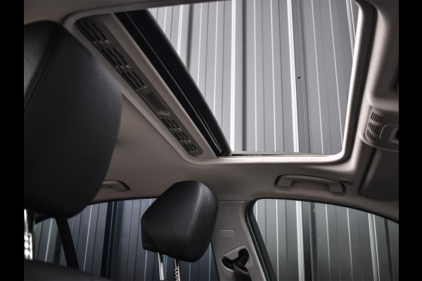BMW 3-serie 320i CENTENNIAL HIGH EXECUTIVE | 184PK | LED | NL-AUTO | SCHUIF-/-DAK | 19INCH. | PROF. NAVI | STOELVERWARMING | PDC | LEDER