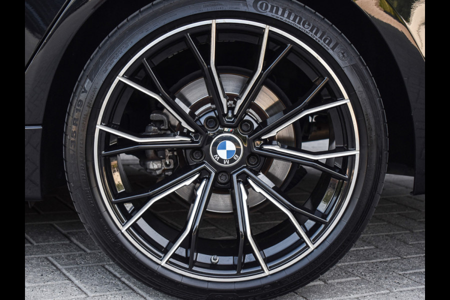 BMW 3-serie 320i CENTENNIAL HIGH EXECUTIVE | 184PK | LED | NL-AUTO | SCHUIF-/-DAK | 19INCH. | PROF. NAVI | STOELVERWARMING | PDC | LEDER