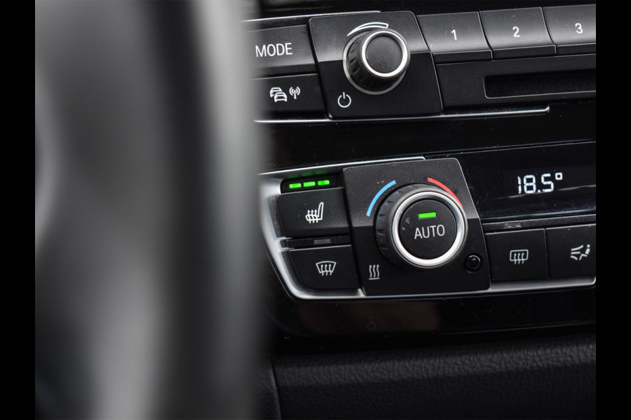 BMW 3-serie 320i CENTENNIAL HIGH EXECUTIVE | 184PK | LED | NL-AUTO | SCHUIF-/-DAK | 19INCH. | PROF. NAVI | STOELVERWARMING | PDC | LEDER