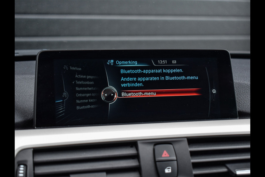 BMW 3-serie 320i CENTENNIAL HIGH EXECUTIVE | 184PK | LED | NL-AUTO | SCHUIF-/-DAK | 19INCH. | PROF. NAVI | STOELVERWARMING | PDC | LEDER