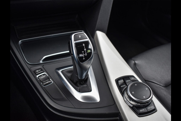 BMW 3-serie 320i CENTENNIAL HIGH EXECUTIVE | 184PK | LED | NL-AUTO | SCHUIF-/-DAK | 19INCH. | PROF. NAVI | STOELVERWARMING | PDC | LEDER