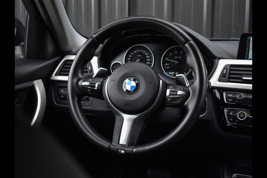 BMW 3-serie 320i CENTENNIAL HIGH EXECUTIVE | 184PK | LED | NL-AUTO | SCHUIF-/-DAK | 19INCH. | PROF. NAVI | STOELVERWARMING | PDC | LEDER