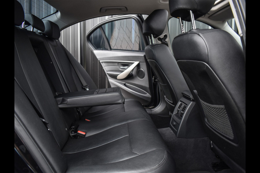 BMW 3-serie 320i CENTENNIAL HIGH EXECUTIVE | 184PK | LED | NL-AUTO | SCHUIF-/-DAK | 19INCH. | PROF. NAVI | STOELVERWARMING | PDC | LEDER