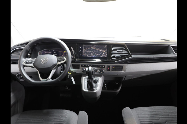 Volkswagen Transporter 2.0 TDI L2H1 32 DC Bulli 204PK DSG (Automaat) | Luxe Caravelle uitvoering | 2 schuifdeuren | Digitale cockpit | 20 "LM velgen | Automatische airco |