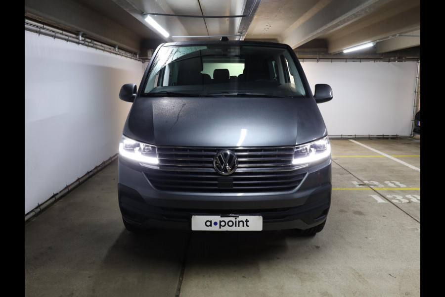 Volkswagen Transporter 2.0 TDI L2H1 32 DC Bulli 204PK DSG (Automaat) | Luxe Caravelle uitvoering | 2 schuifdeuren | Digitale cockpit | 20 "LM velgen | Automatische airco |