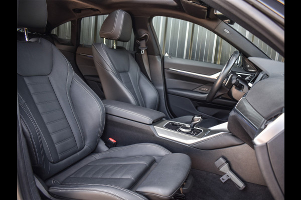 BMW 4 Serie Gran Coupé M440i X-DRIVE | 374 PK | NL-AUTO | M-SPORT | ACTIVE CRUISE | SPORT-BRAKE | M-SPORT DFFERENTIAL | PANORAMADAK | MEMORY