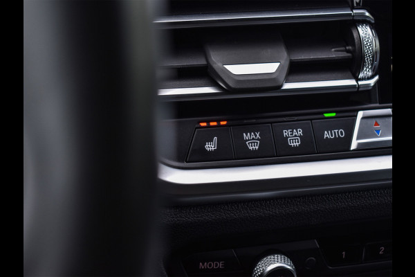 BMW 4 Serie Gran Coupé M440i X-DRIVE | 374 PK | NL-AUTO | M-SPORT | ACTIVE CRUISE | SPORT-BRAKE | M-SPORT DFFERENTIAL | PANORAMADAK | MEMORY