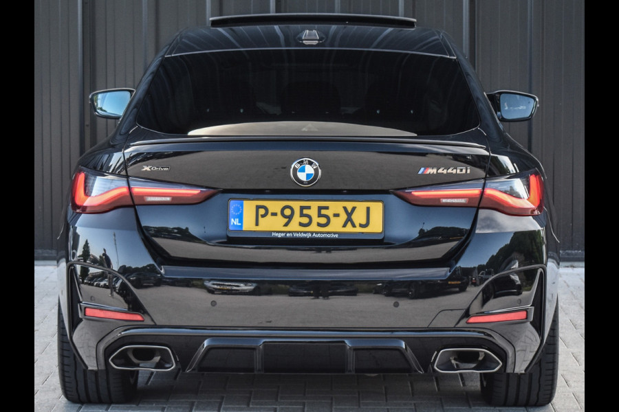 BMW 4 Serie Gran Coupé M440i X-DRIVE | 374 PK | NL-AUTO | M-SPORT | ACTIVE CRUISE | SPORT-BRAKE | M-SPORT DFFERENTIAL | PANORAMADAK | MEMORY