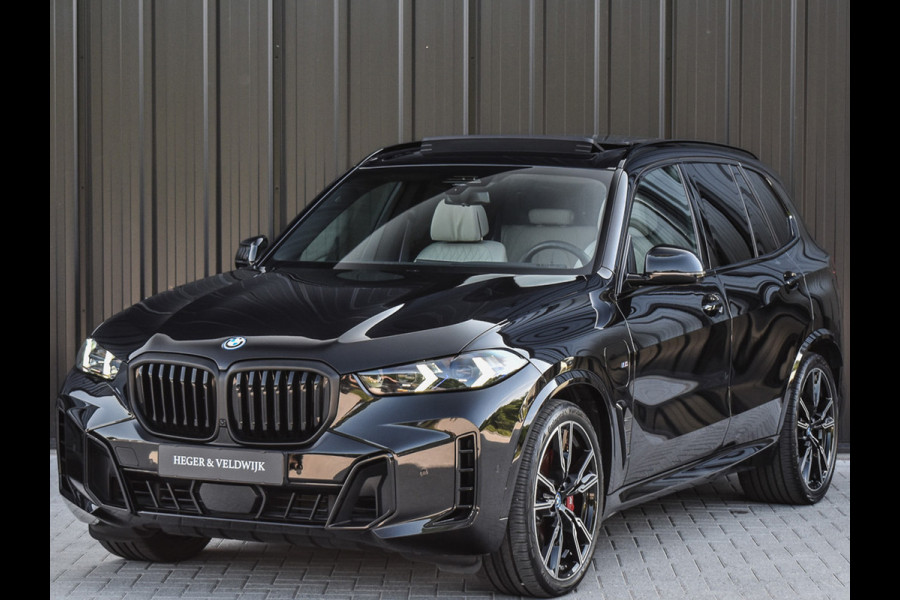 BMW X5 xDrive50e | M-SPORT | COMFORT ACCESS | SOFT-CLOSE | TREKHAAK | PANORAMADAK -SKY LOUNGE | MASSAGE STOELEN | ACOUSTIC GLASS | 4-ZO