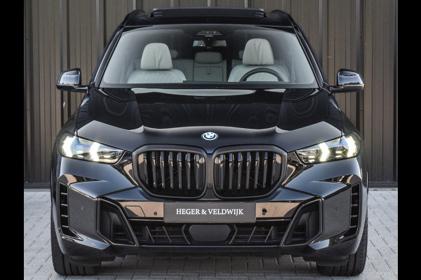 BMW X5 xDrive50e | M-SPORT | COMFORT ACCESS | SOFT-CLOSE | TREKHAAK | PANORAMADAK -SKY LOUNGE | MASSAGE STOELEN | ACOUSTIC GLASS | 4-ZO