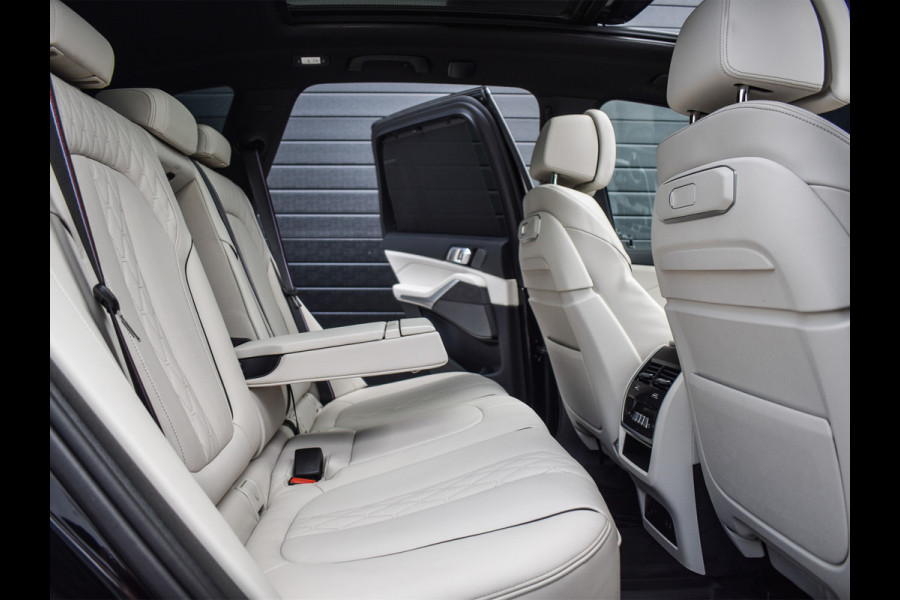 BMW X5 xDrive50e | M-SPORT | COMFORT ACCESS | SOFT-CLOSE | TREKHAAK | PANORAMADAK -SKY LOUNGE | MASSAGE STOELEN | ACOUSTIC GLASS | 4-ZO