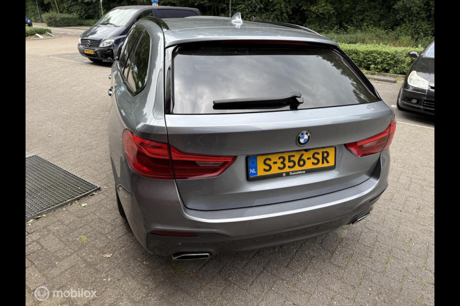BMW 5 Serie Touring 540d xDrive High Executive
