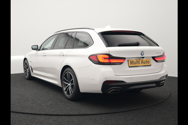 BMW 5 Serie Touring 530e M Sport Plug In Hybrid 293pk PHEV | Trekhaak af Fabriek | Laser LED |  Adaptive Cruise | Harman Kardon | Lederen Sportstoelen Verwarmd | Keyless | Camera | Sfeerverlichting | Navi Prof |